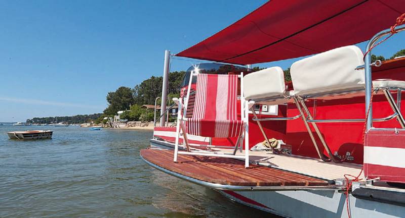 Location bateau de type Beach R 8 avec skipper pour journée en famille sur le Bassin d'Arcachon