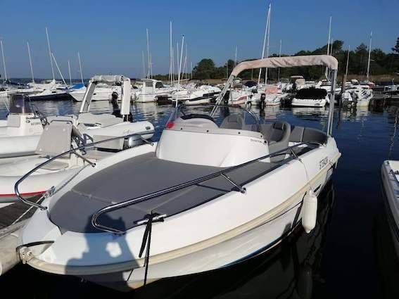 location gestion d'un flyer 550 avec cabine