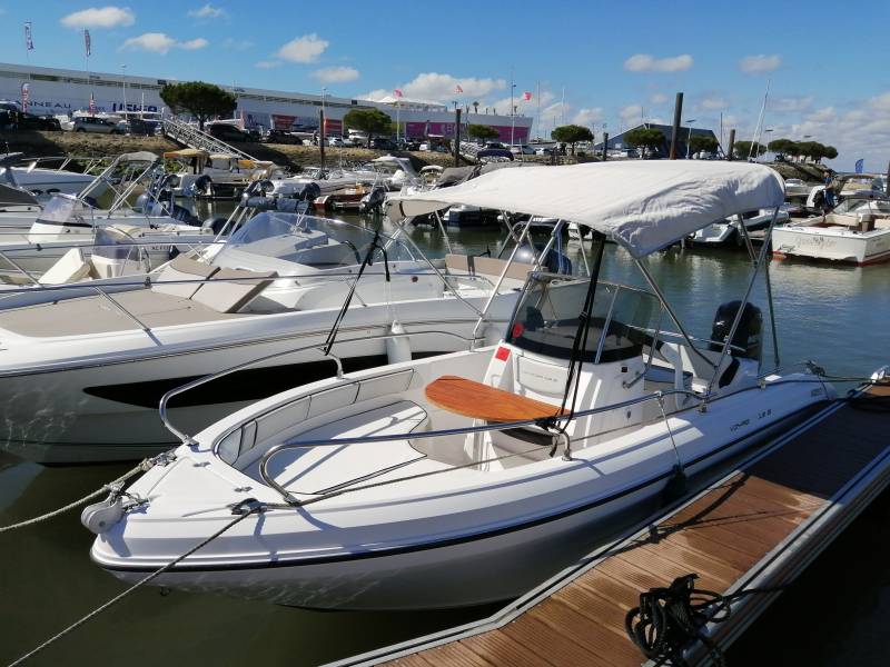 Ranieri voyager 19 homologué 6 personnes