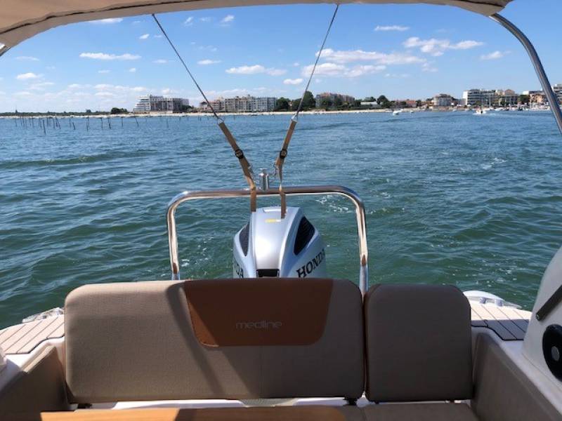 Puissant et agile ce Zodiac Medline 750 est propulsé par un moteur Honda de 250 Chevaux.